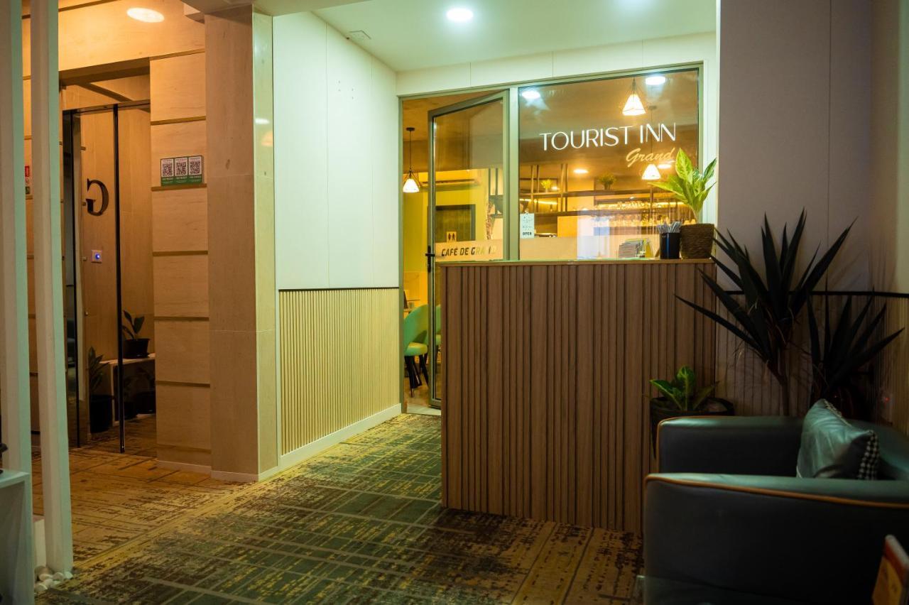 Tourist Inn Grand Male Exteriér fotografie